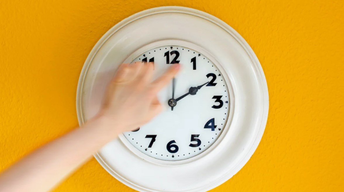 متى تتغير الساعة للتوقيت الصيفي 2026 في مصر وطريقة ضبط الوقت